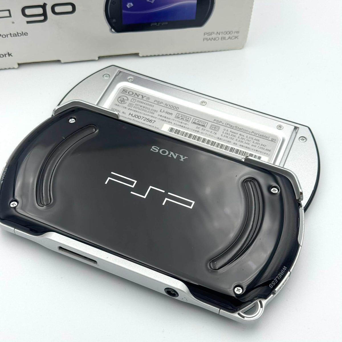 Sony PSP Go – ピアノ・ブラック