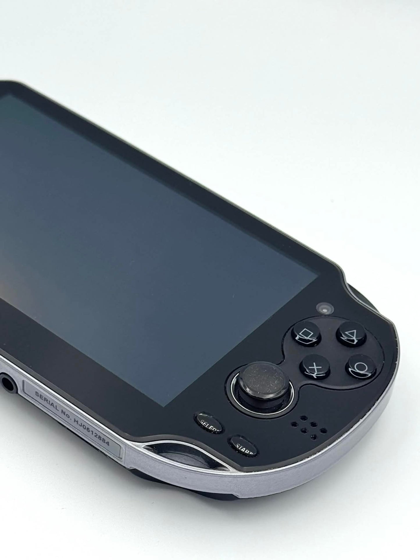 ソニー PS Vita 1100 – ブラック (3G + WiFi モデル)