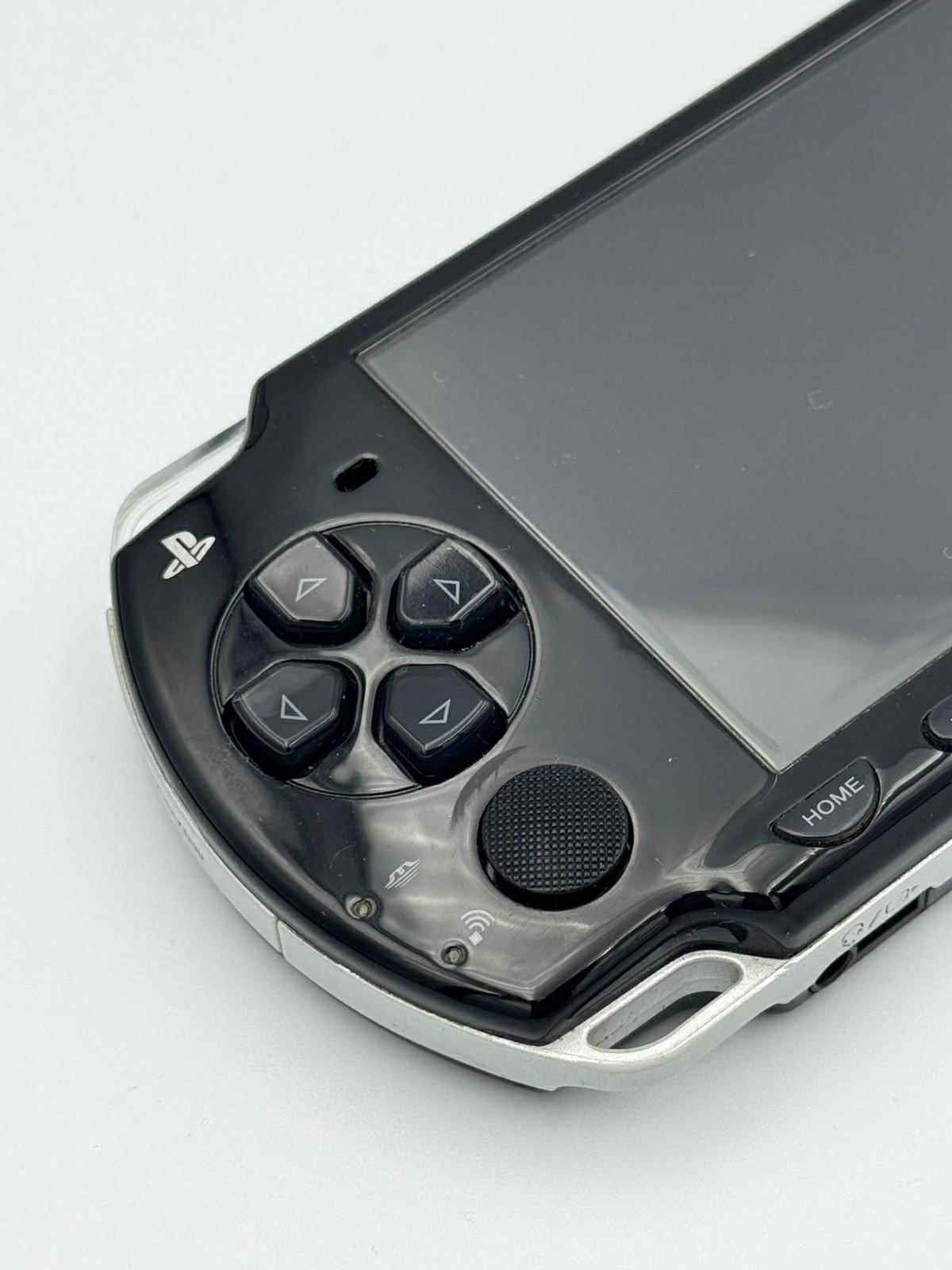 🎮 ソニー PSP-2000 – ピアノブラック