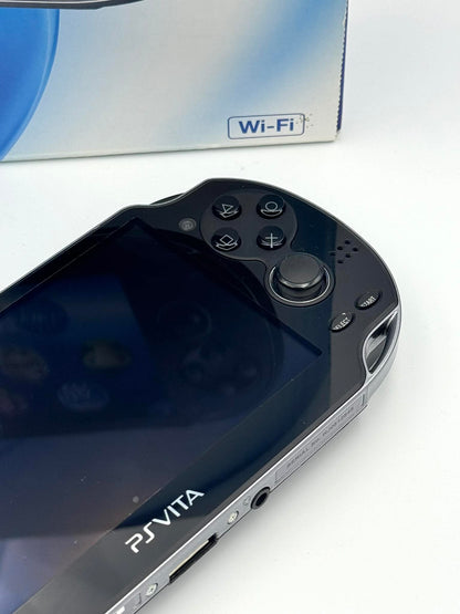 ソニー PS Vita 1000 – ブラック（コンプリートボックス） 