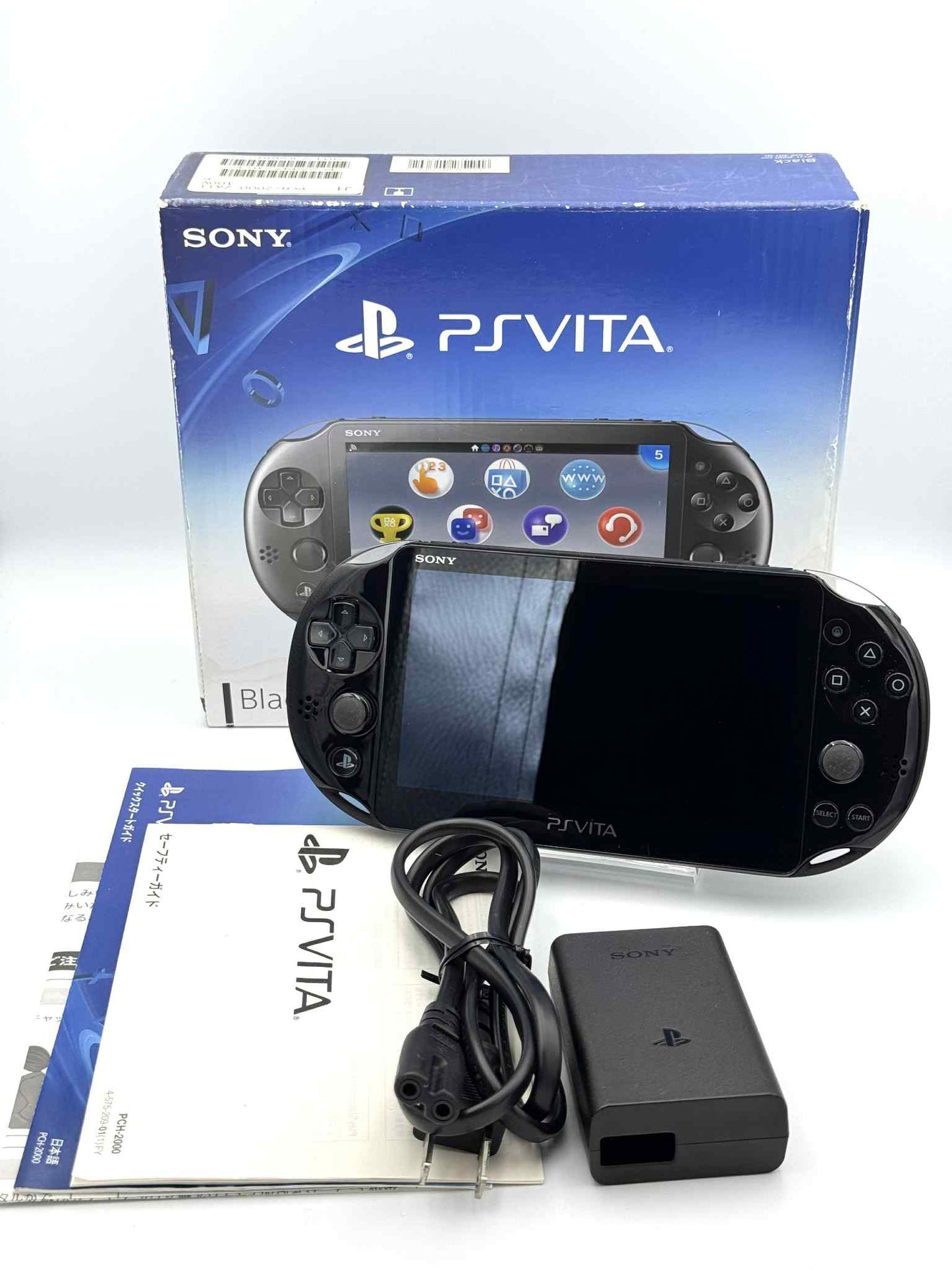 PS Vita 2000 – ブラック 箱入りコンプリート🇯🇵 