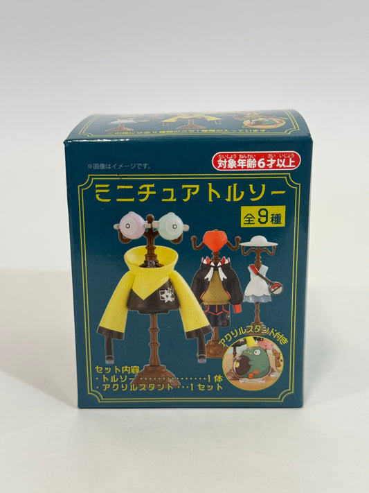 Pokémon Center Japan – Miniature Trolley Figure Collection Vol.1 | Trainer Costume Display Stand Series (2024)