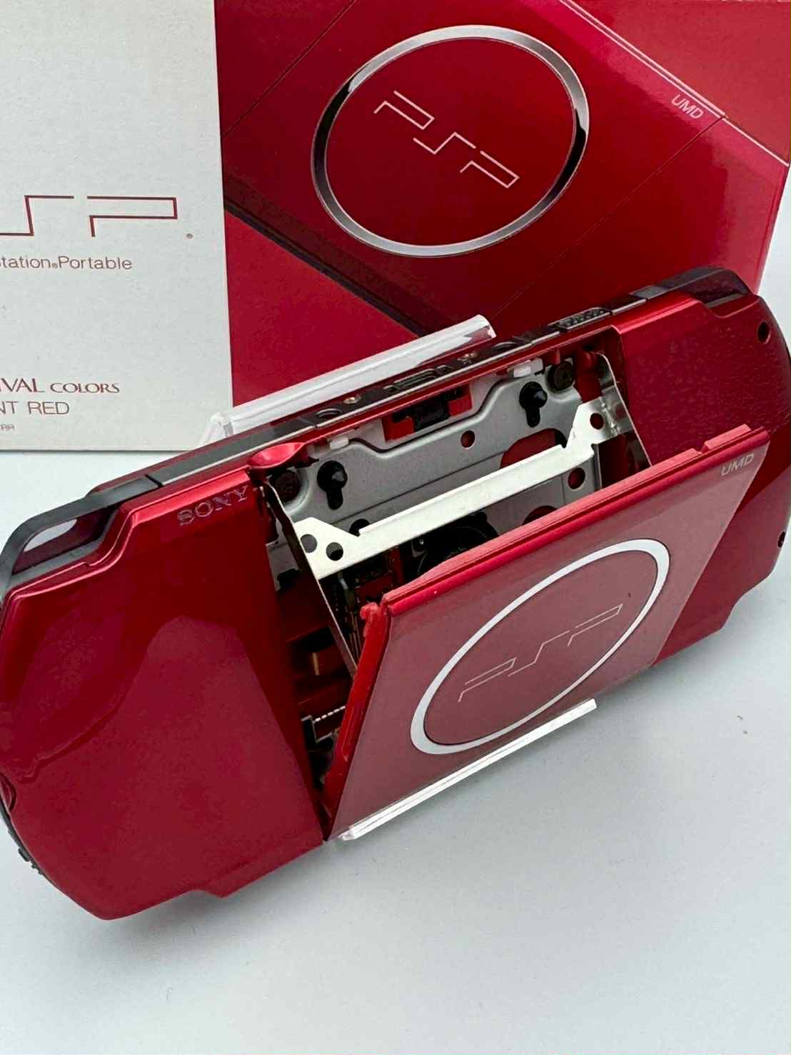 PSP 3000 カーニバルカラーズ – ラディアントレッド 🇯🇵 
