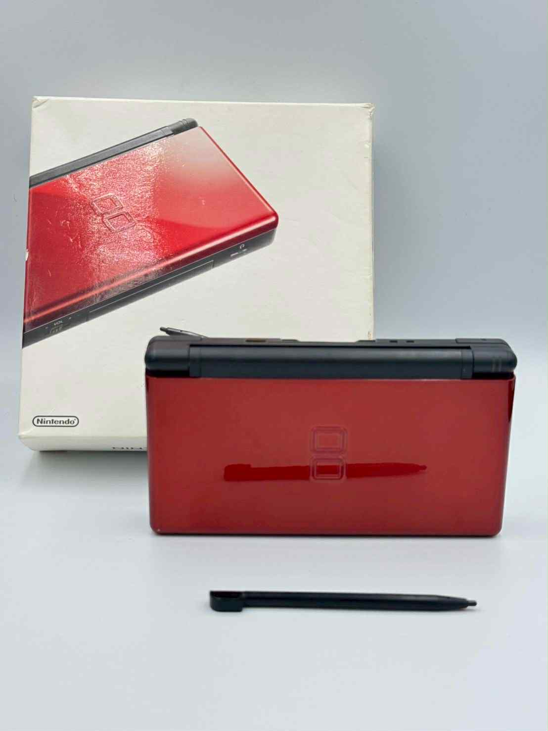 Nintendo DS Lite – Red / Black
