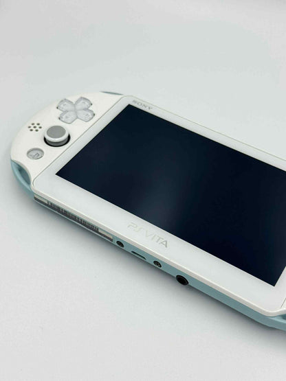 PS Vita 2000 – ホワイト＆ライトブルー🇯🇵 
