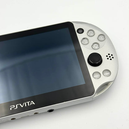 PS Vita 2000 – シルバー
