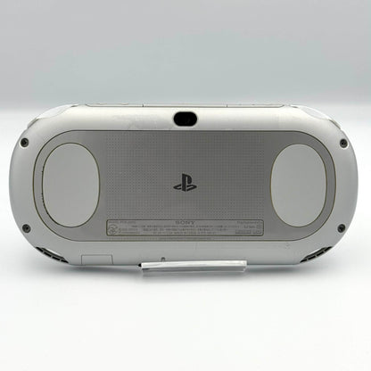 PS Vita 2000 – シルバー