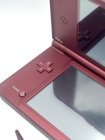 Nintendo DSi LL – Burgundy