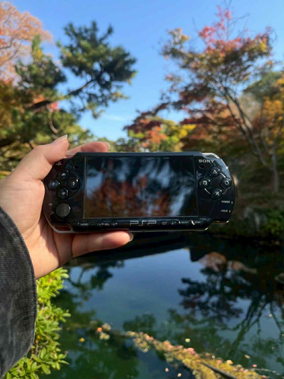 🎮 ソニー PSP-2000 – ピアノブラック
