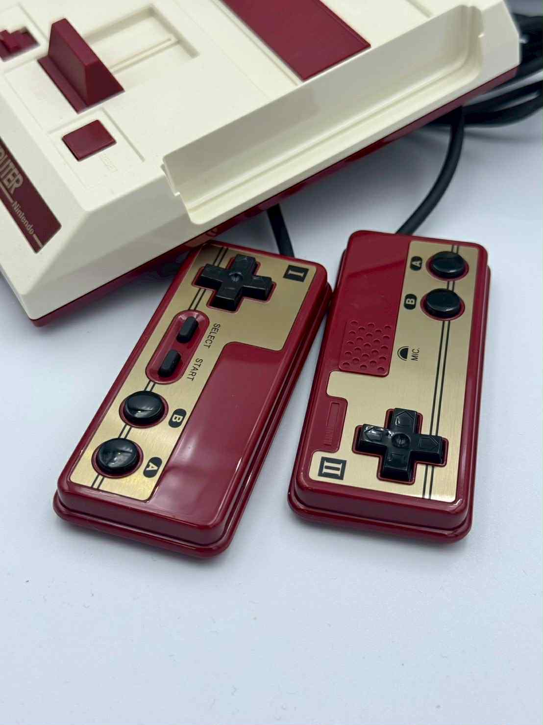 任天堂ファミリーコンピュータ（ファミコン） – コンプリートボックス 🇯🇵 