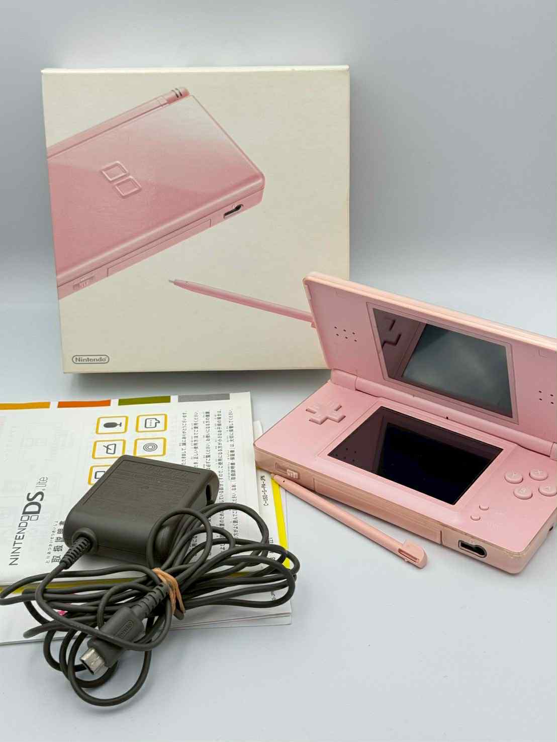 ニンテンドーDS Lite – ピンク
