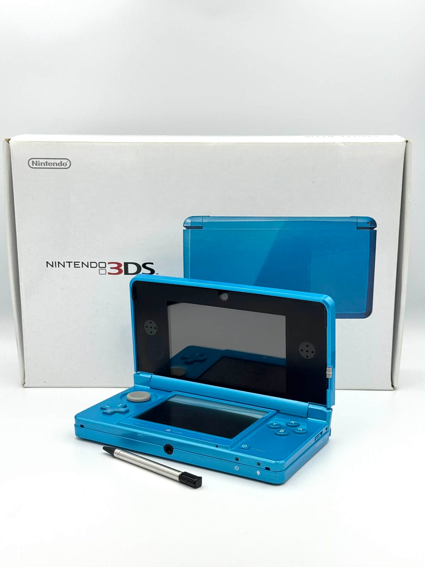 Nintendo 3DS – Light Blue (Complete in Box)