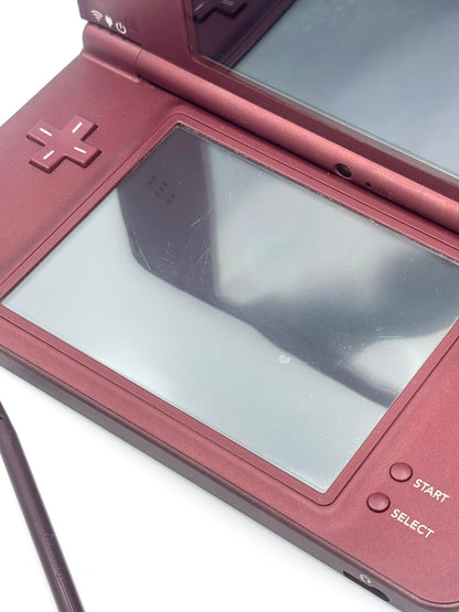 Nintendo DSi LL – Burgundy