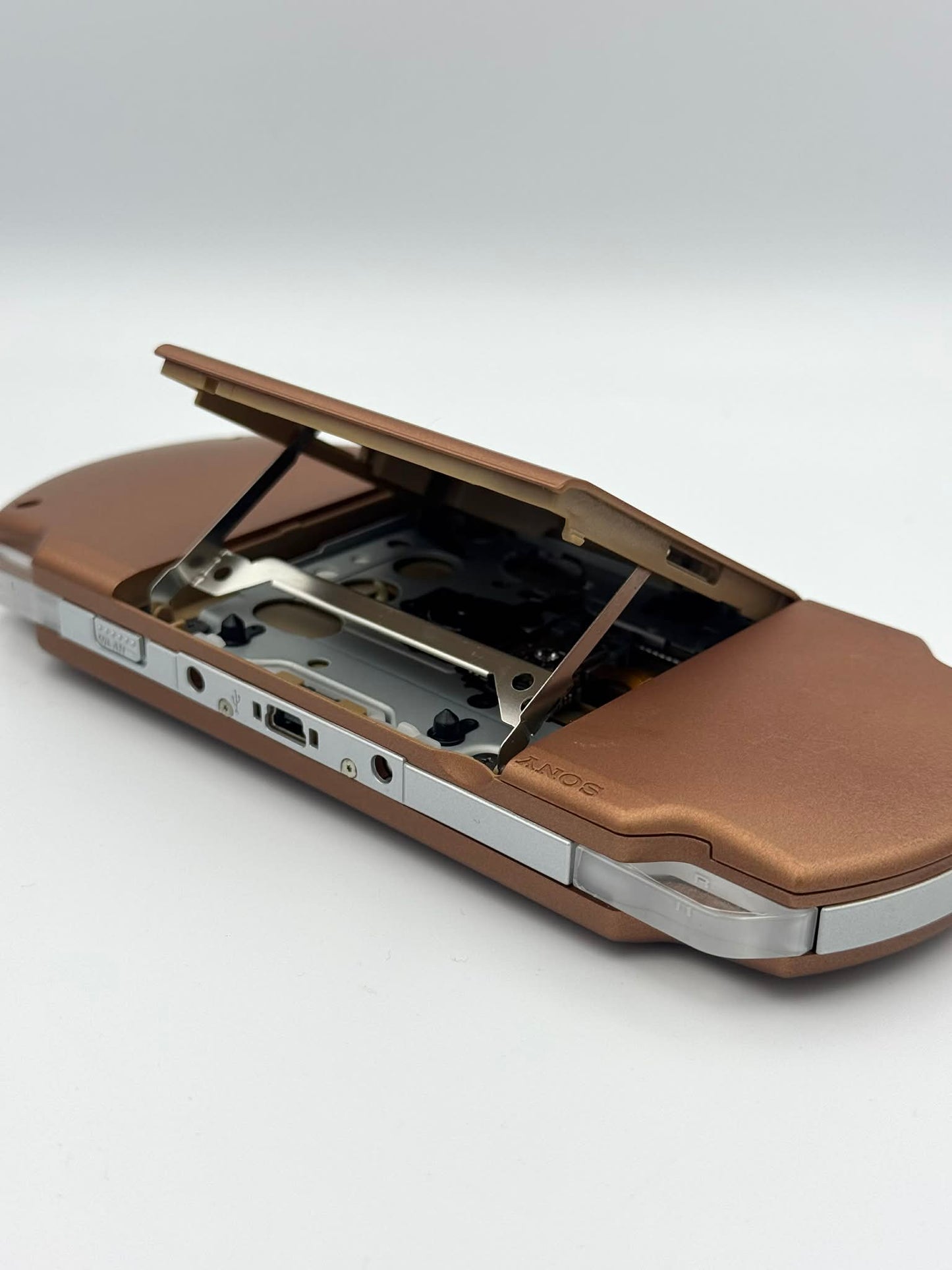 PSP 2000 – Édition Bronze 