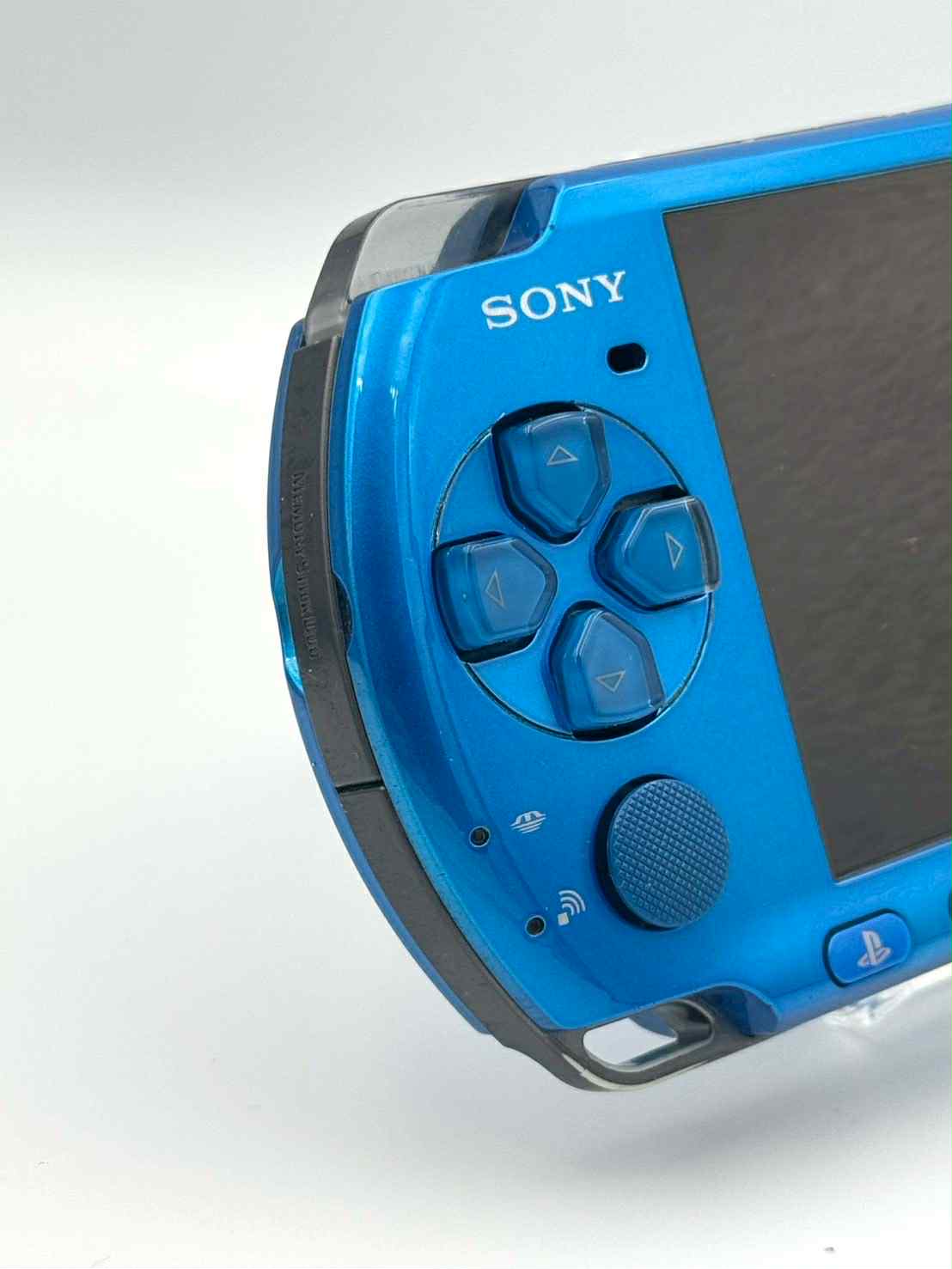 PSP-3000 – 鮮やかなブルー