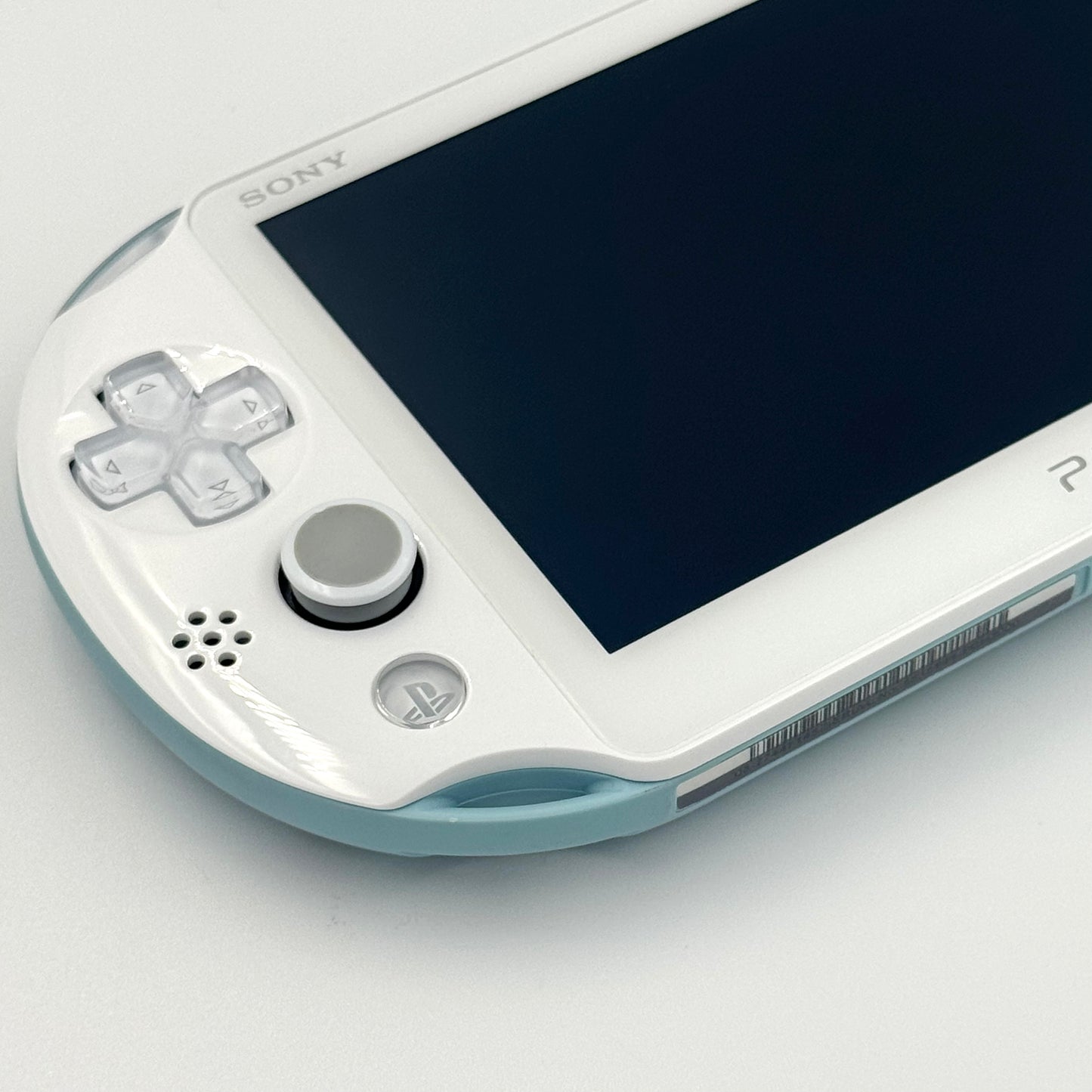 PS Vita 2000 – アクア・ブルー／ホワイト 🇯🇵