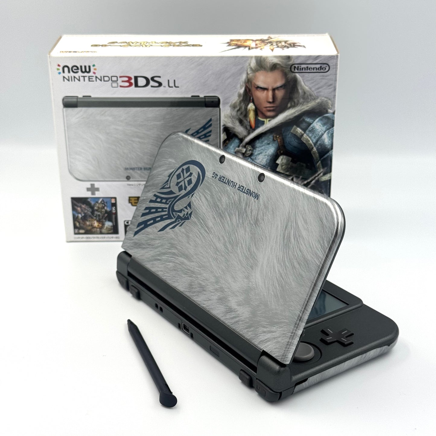 Newニンテンドー3DS LL モンスターハンター4G スペシャルパック