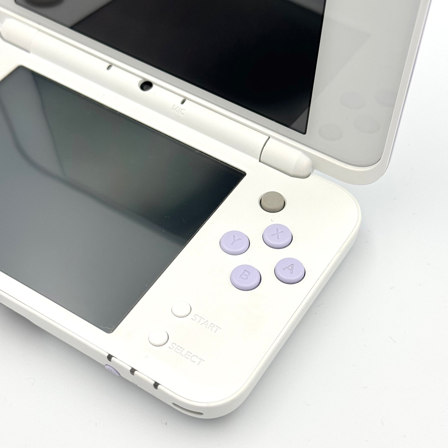 Newニンテンドー2DS LL – ホワイト×ラベンダー