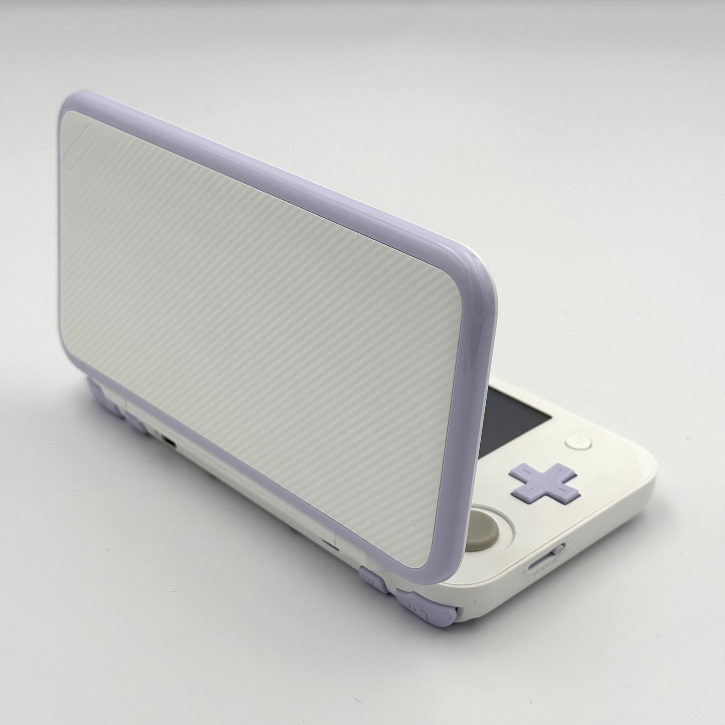 Newニンテンドー2DS LL – ホワイト×ラベンダー