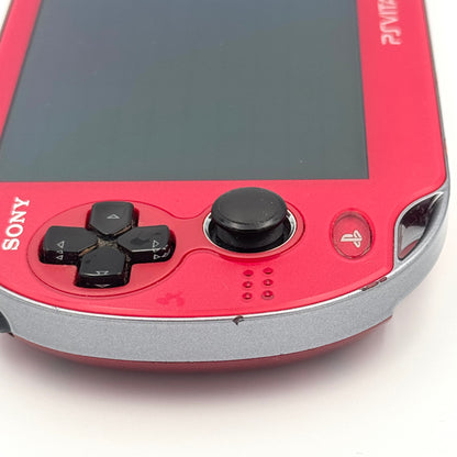 PS Vita 1000 – レッド
