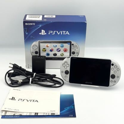 PS Vita – シルバーの箱