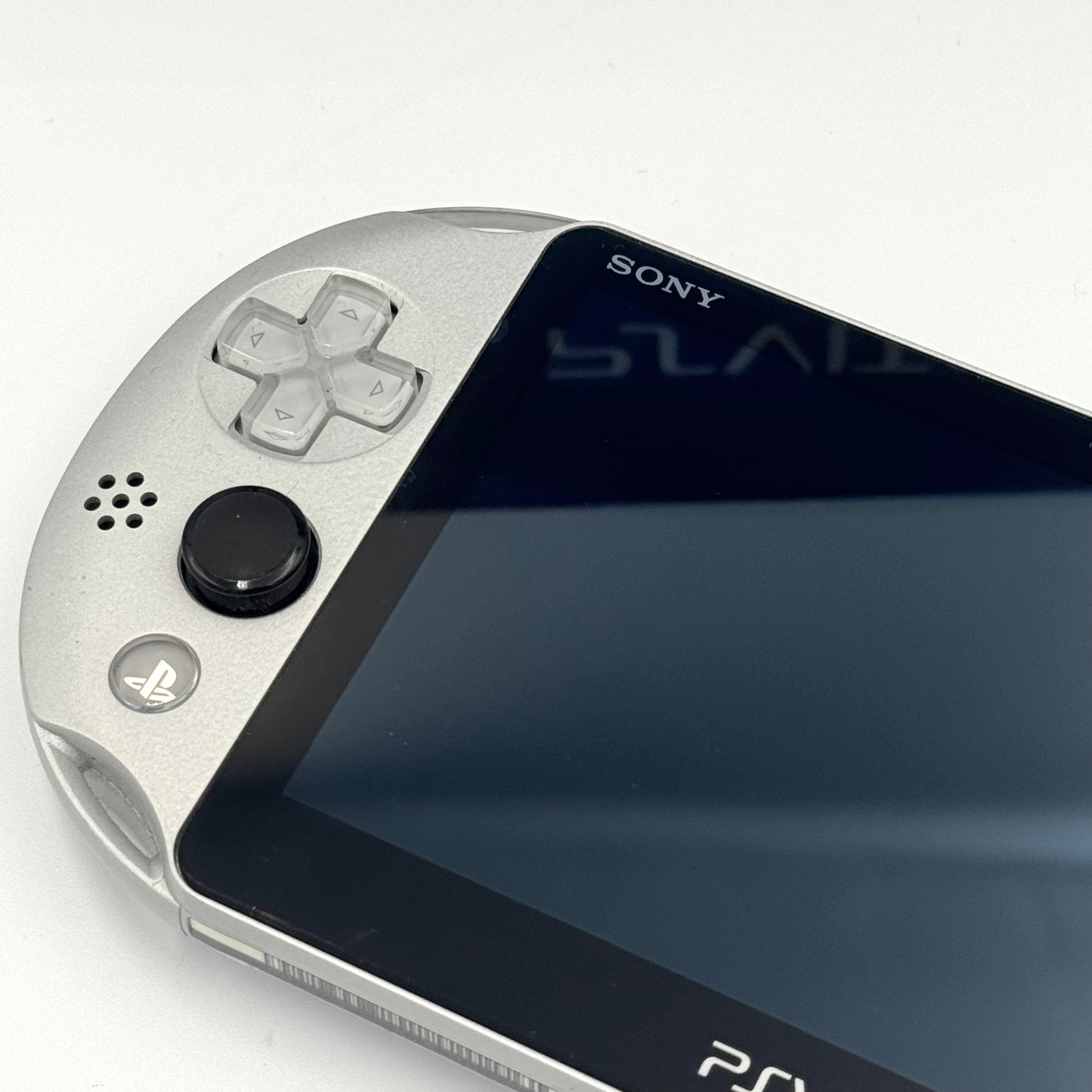PS Vita – シルバーの箱