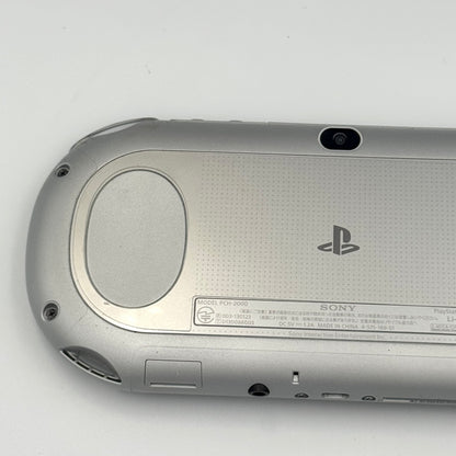 PS Vita – シルバーの箱