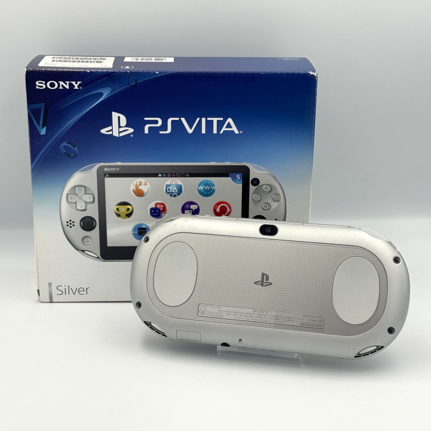 PS Vita – シルバーの箱