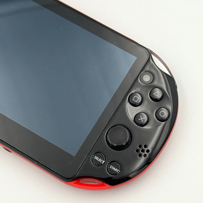 Sony PS Vita 2000 – レッド＆ブラック バリューパック（コンプリート） 