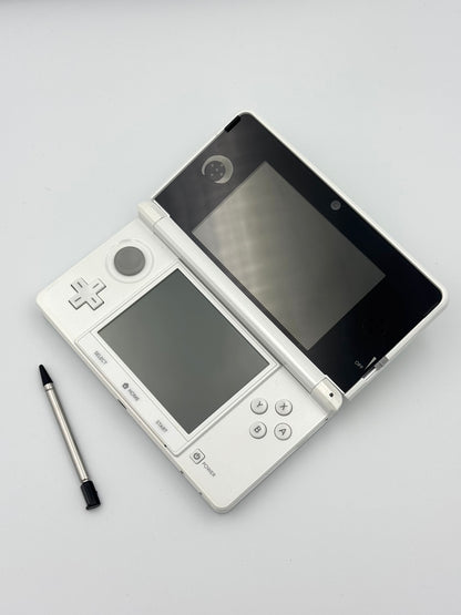 Nintendo 3DS White – Complete in Box