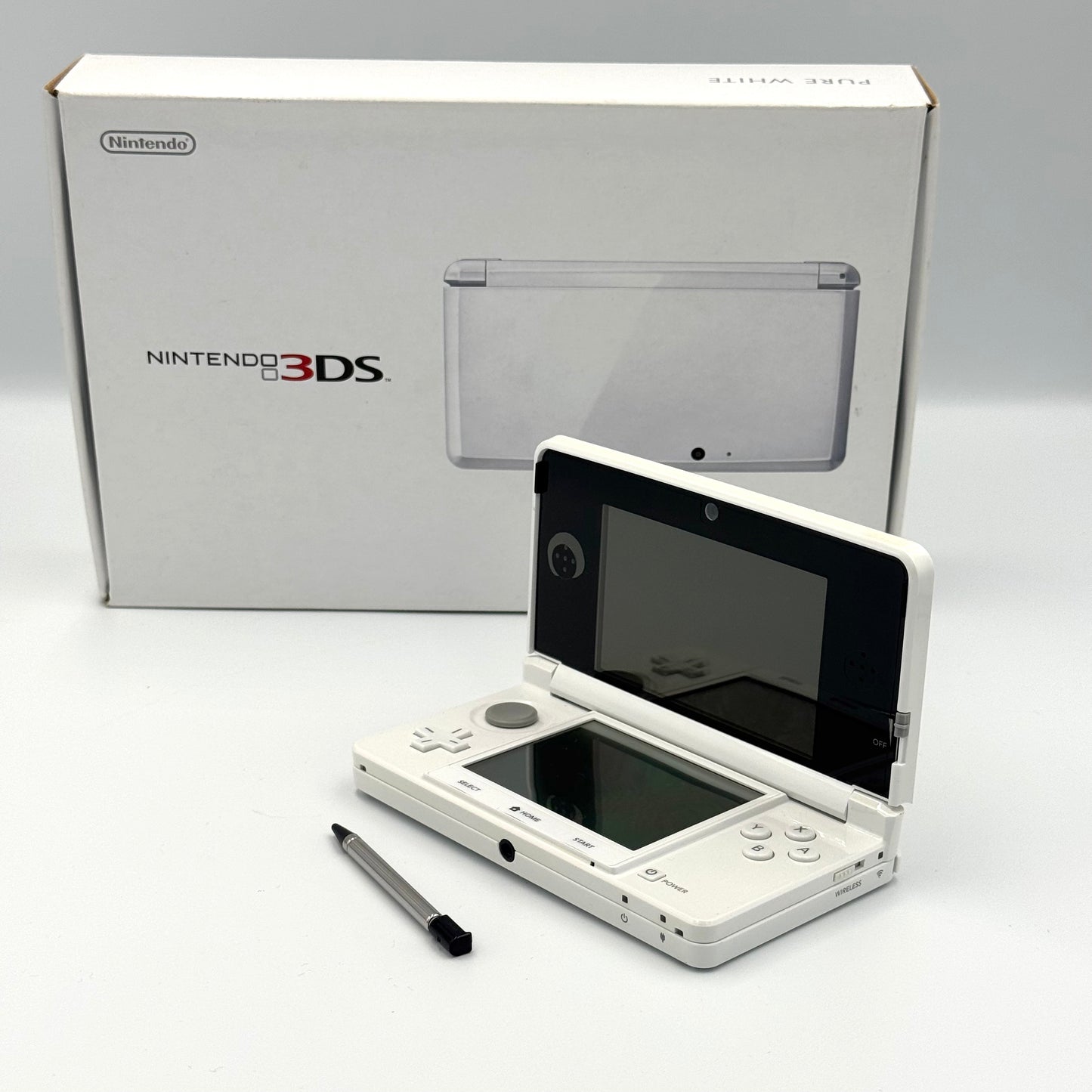 Nintendo 3DS White – Complete in Box