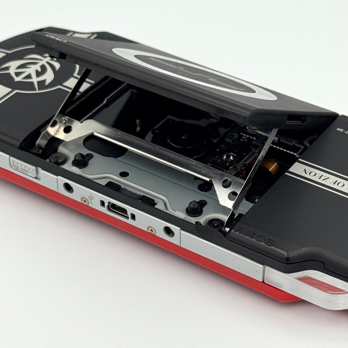 PSP 2000 - Principality of Zeon Limited Edition