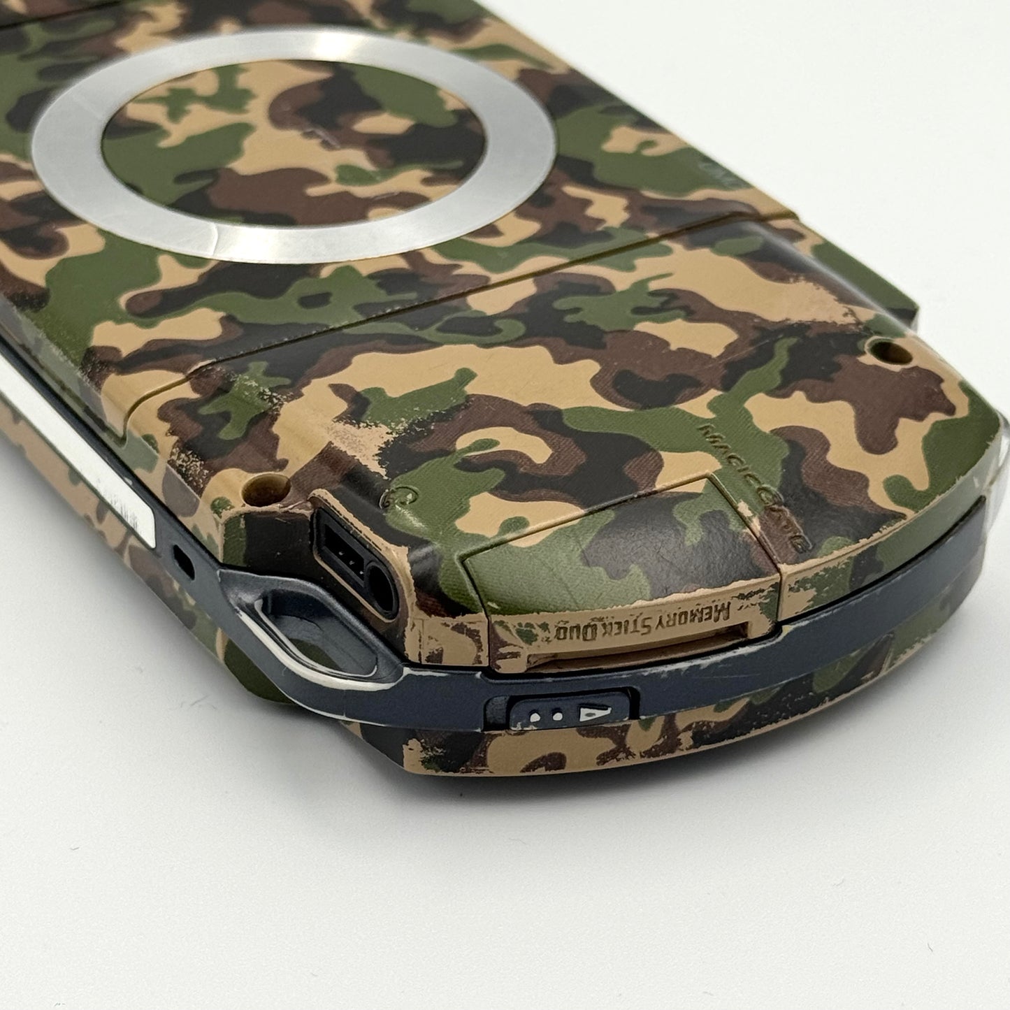 PSP 1000 - Metal Gear Solid Camouflage Edition