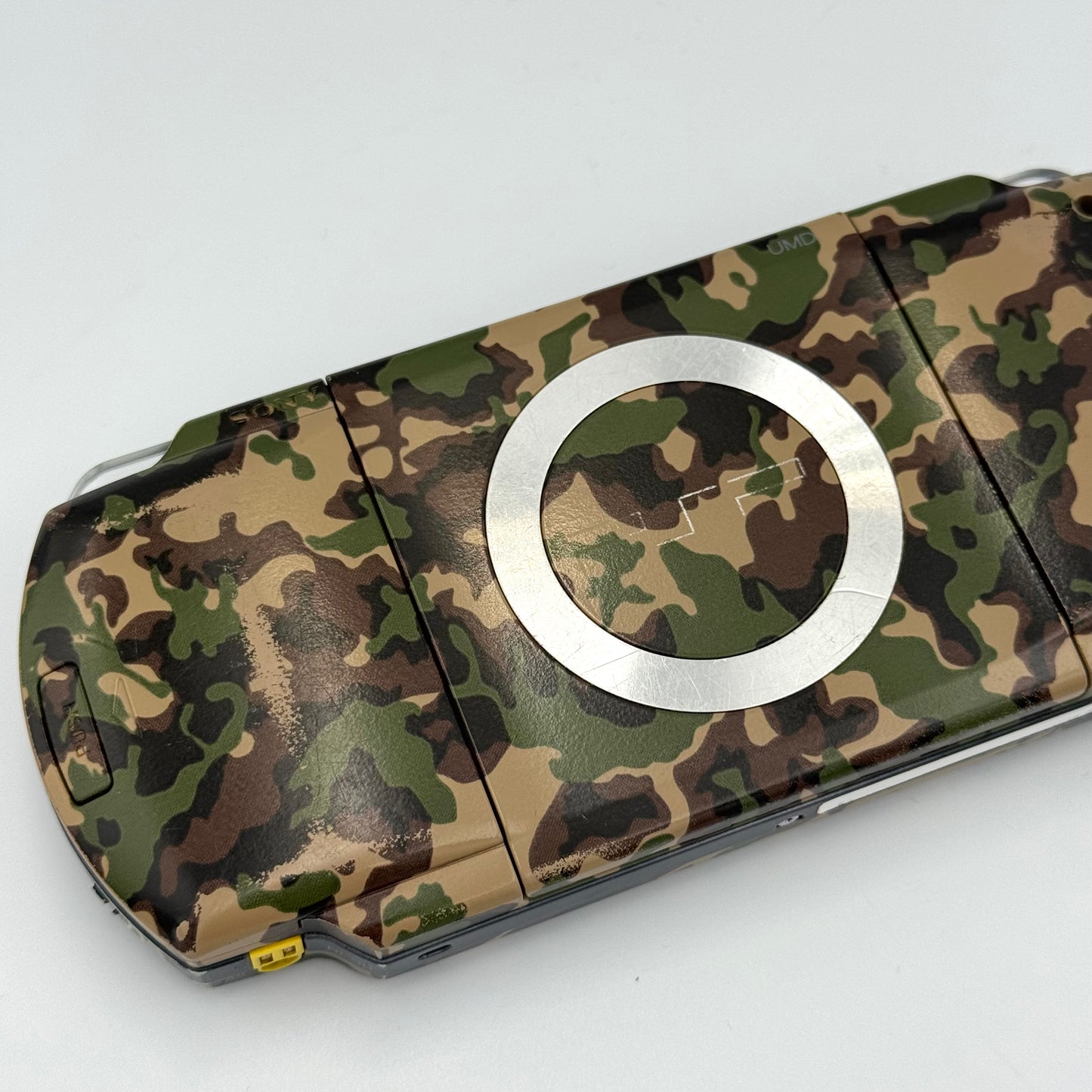 PSP 1000 - Metal Gear Solid Camouflage Edition