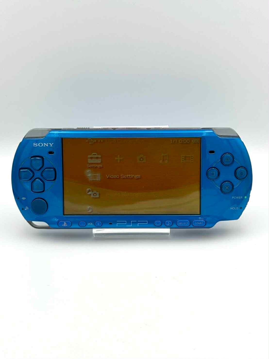 PSP-3000 – 鮮やかなブルー