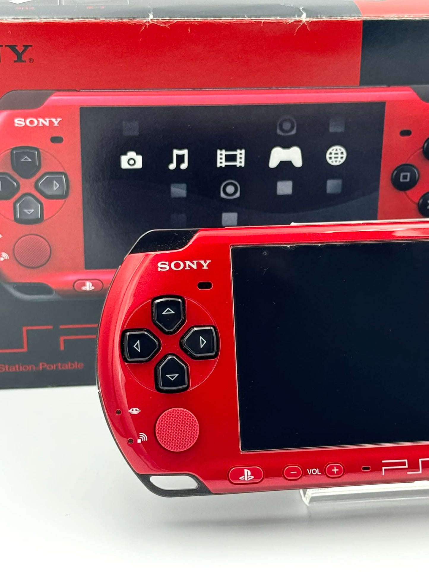PSP 3000 – レッド / ブラック バリューパック（コンプリート） 