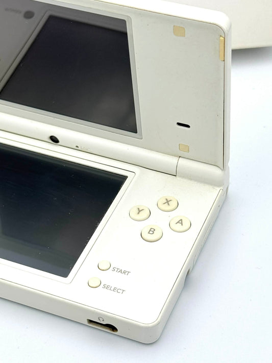 ニンテンドーDSi – ホワイト（箱付き） 