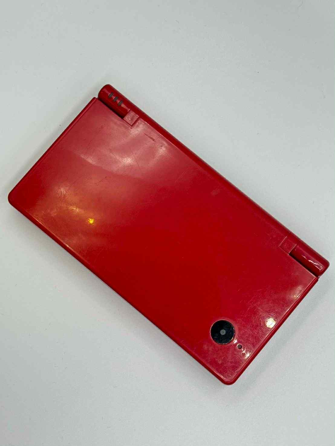 Nintendo DSi – Red