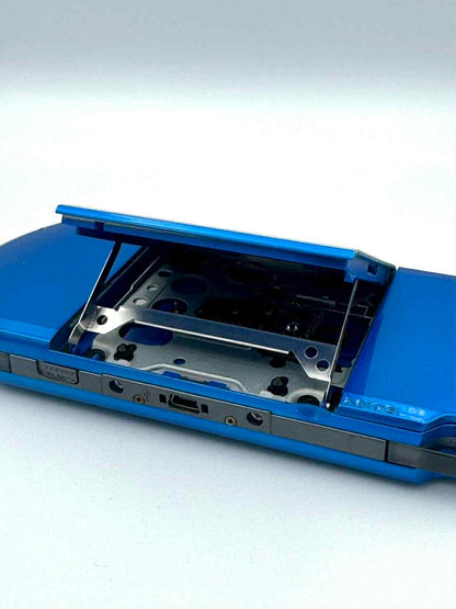 PSP-3000 – 鮮やかなブルー