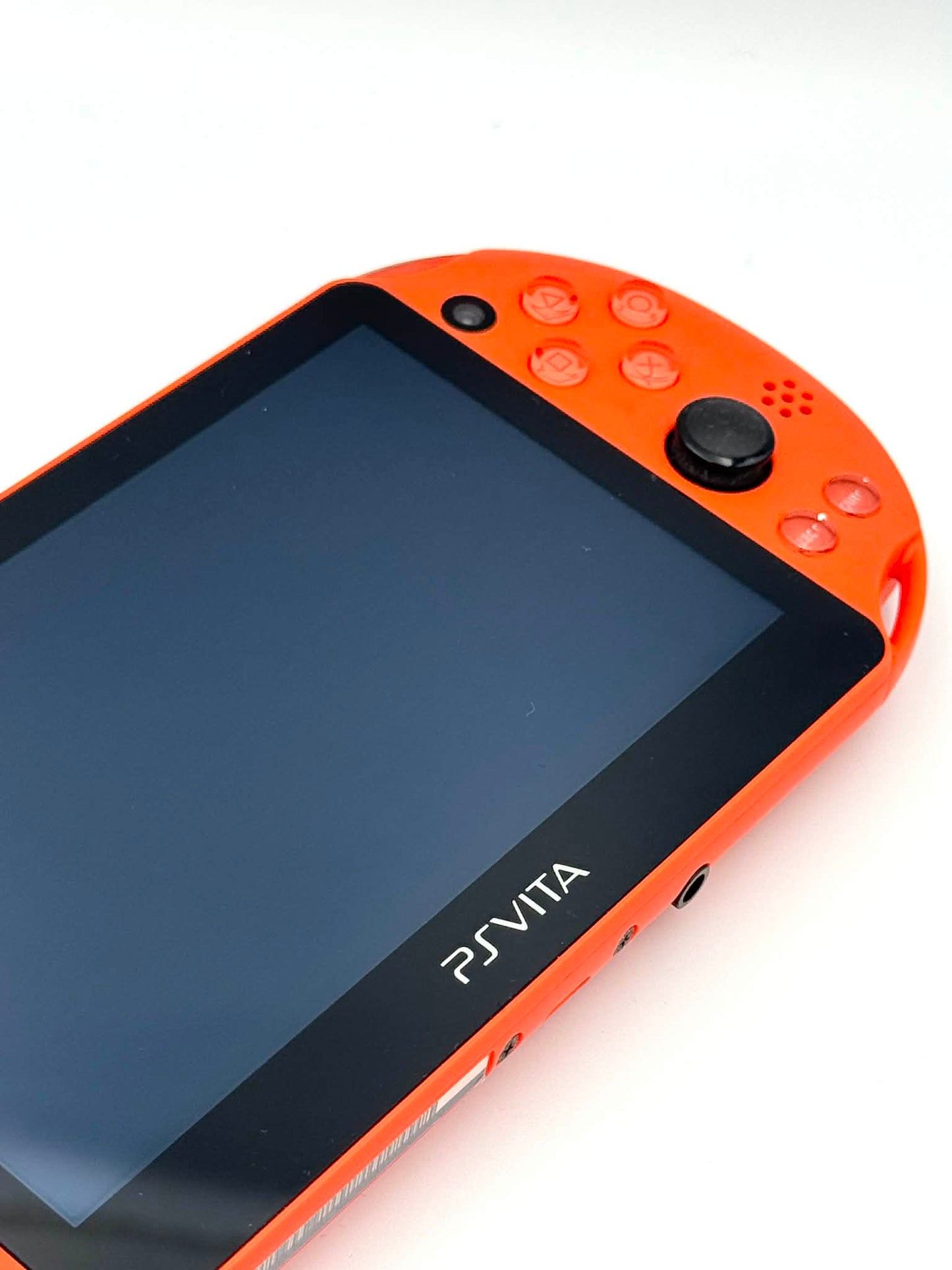 ソニー PS Vita 2000 – ネオンオレンジ