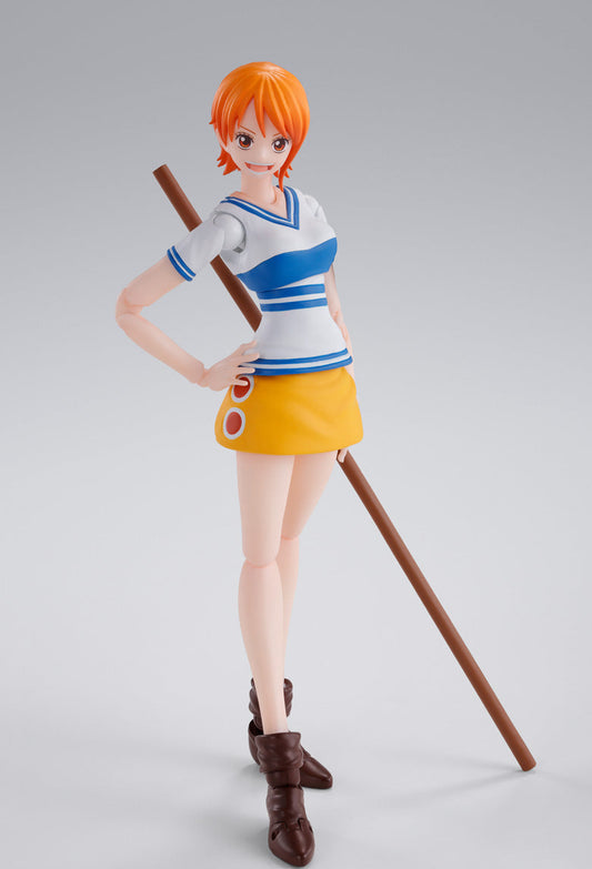 Nami Figure